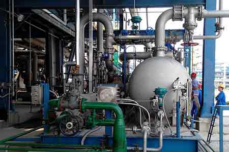 肯富來液環(huán)泵機(jī)組在石化行業(yè)便用現(xiàn)場(chǎng)